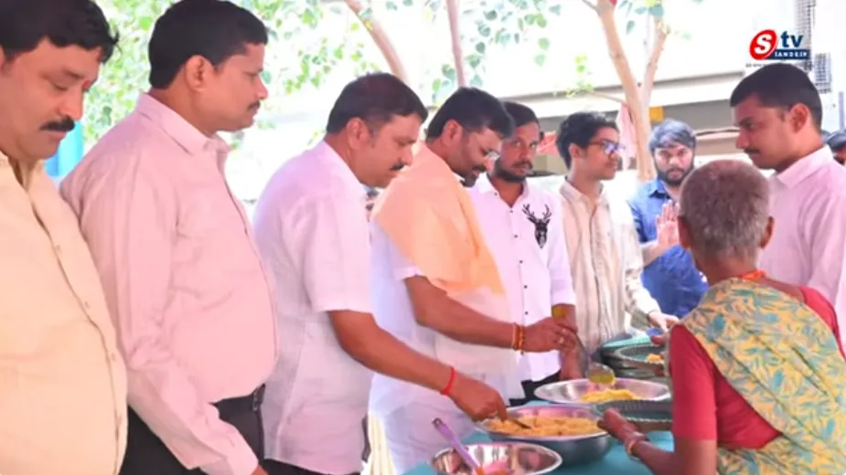 నిజాంపేట్, బాచుపల్లిలో గణేశుని దర్శించుకున్న Senior Congress Leader Kolan Srinivas Reddy